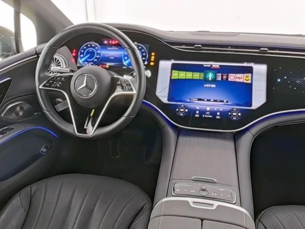 Mercedes-Benz EQS