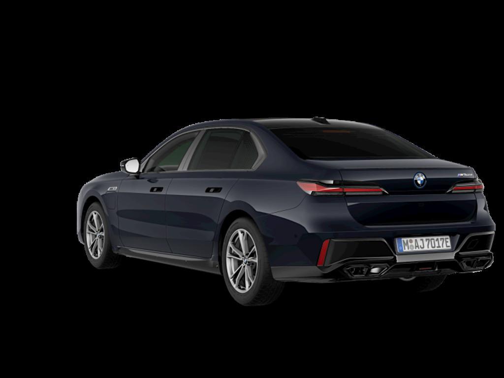 BMW M760