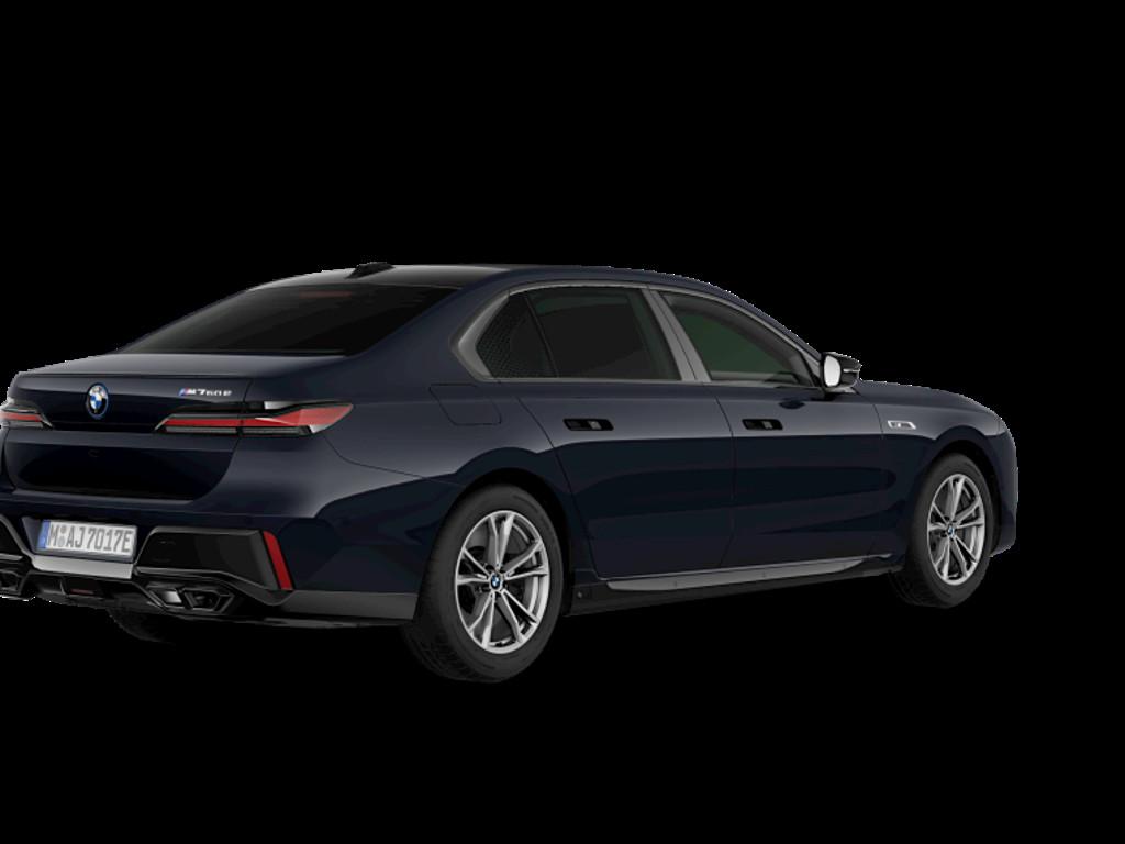 BMW M760