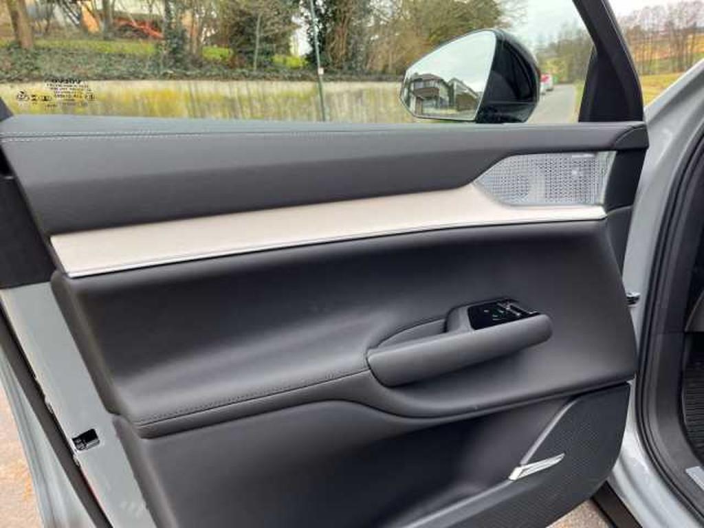 Volvo EX90