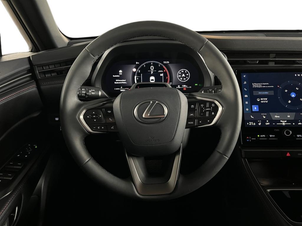 Lexus LBX