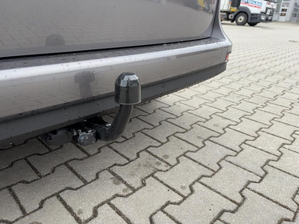 Mercedes-Benz T 180