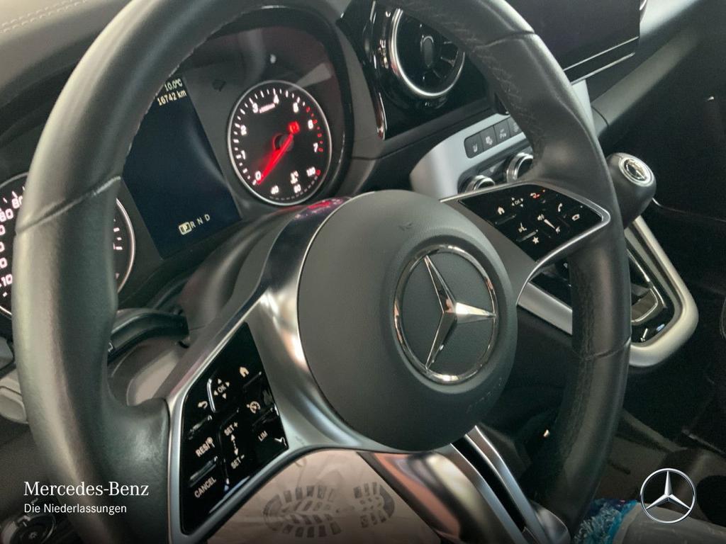 Mercedes-Benz T 180