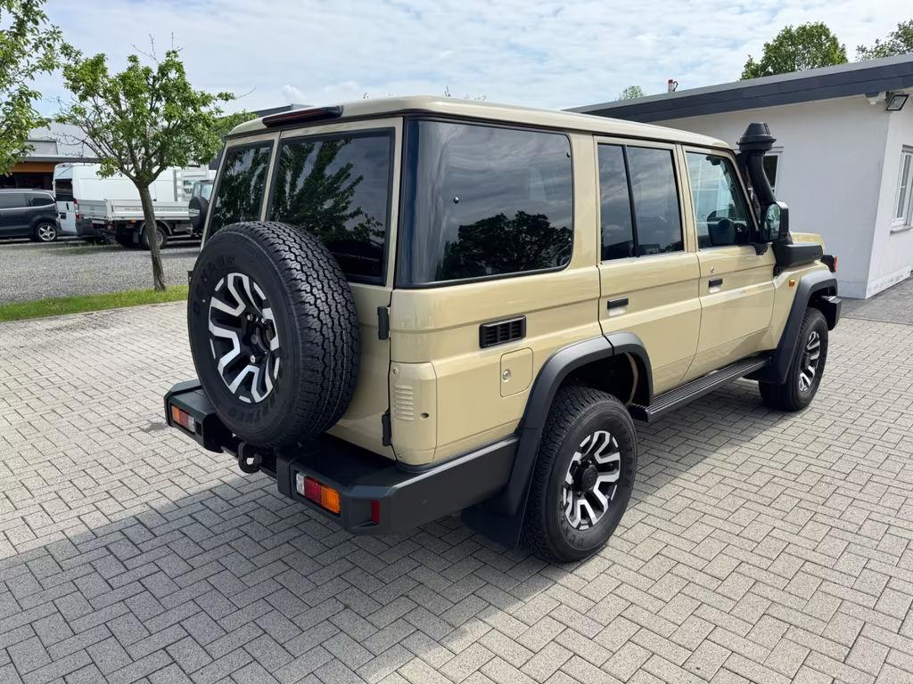 Toyota Land Cruiser