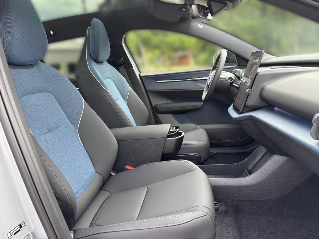 Volvo EX30