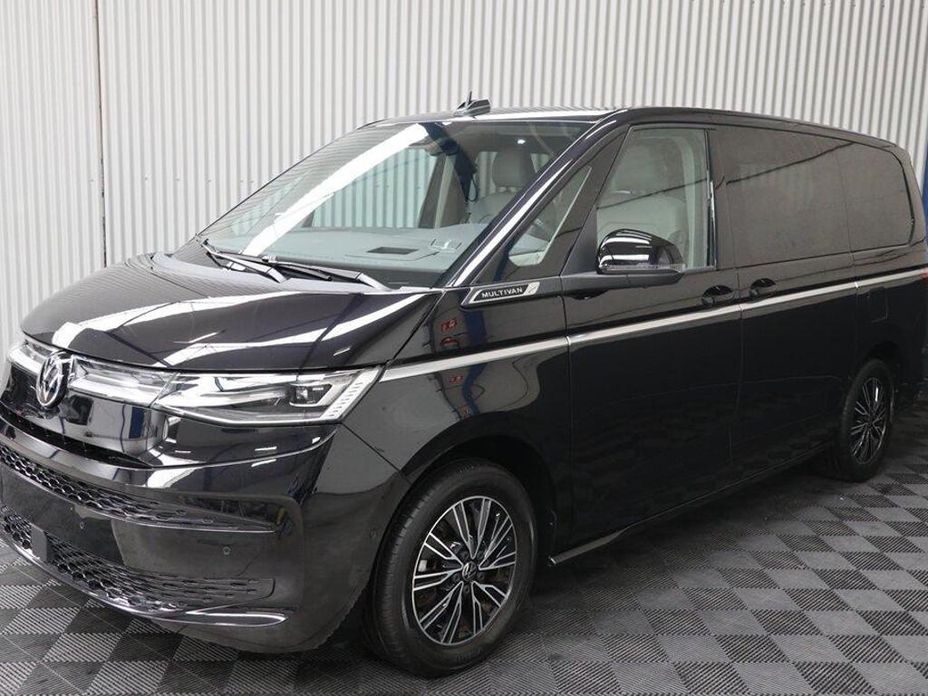 Volkswagen Multivan 2023 Hybride Benzine