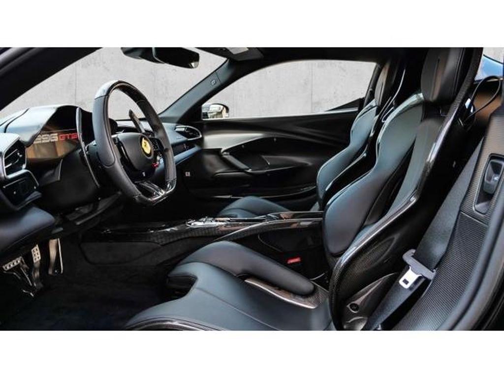 Ferrari 296