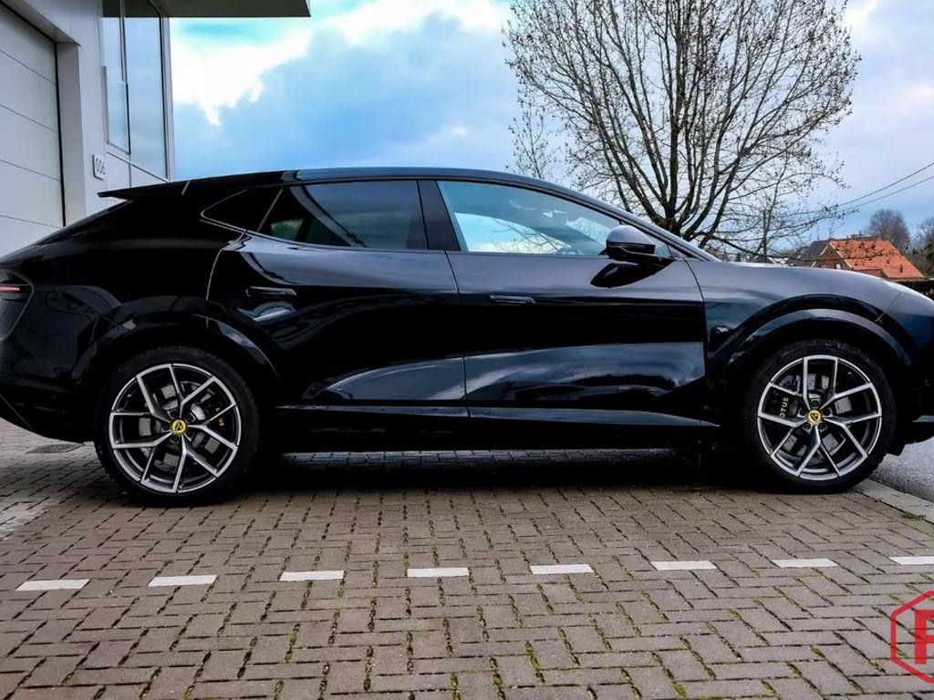 Lotus Eletre
