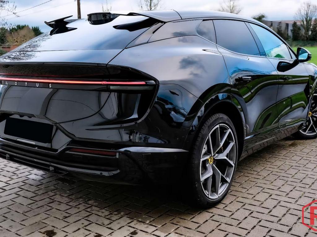 Lotus Eletre