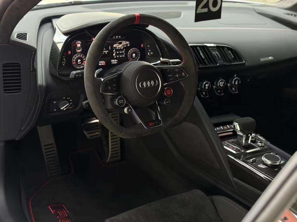 Audi R8