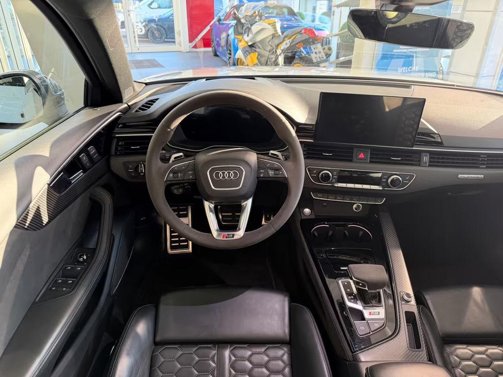Audi RS4