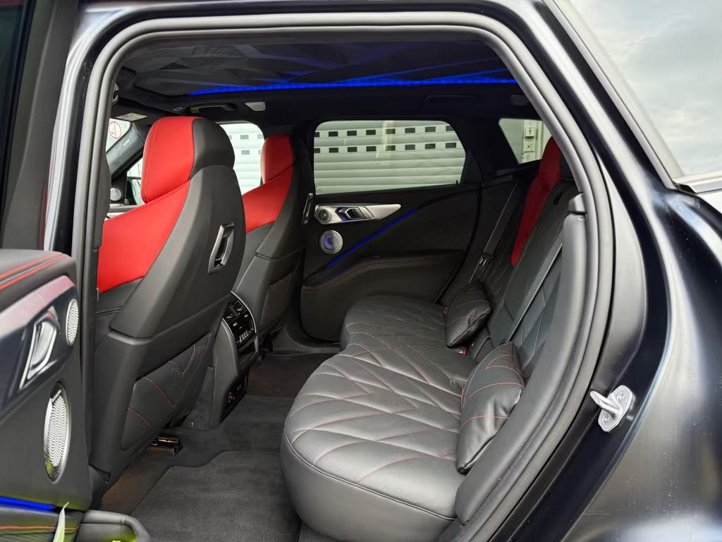 BMW XM