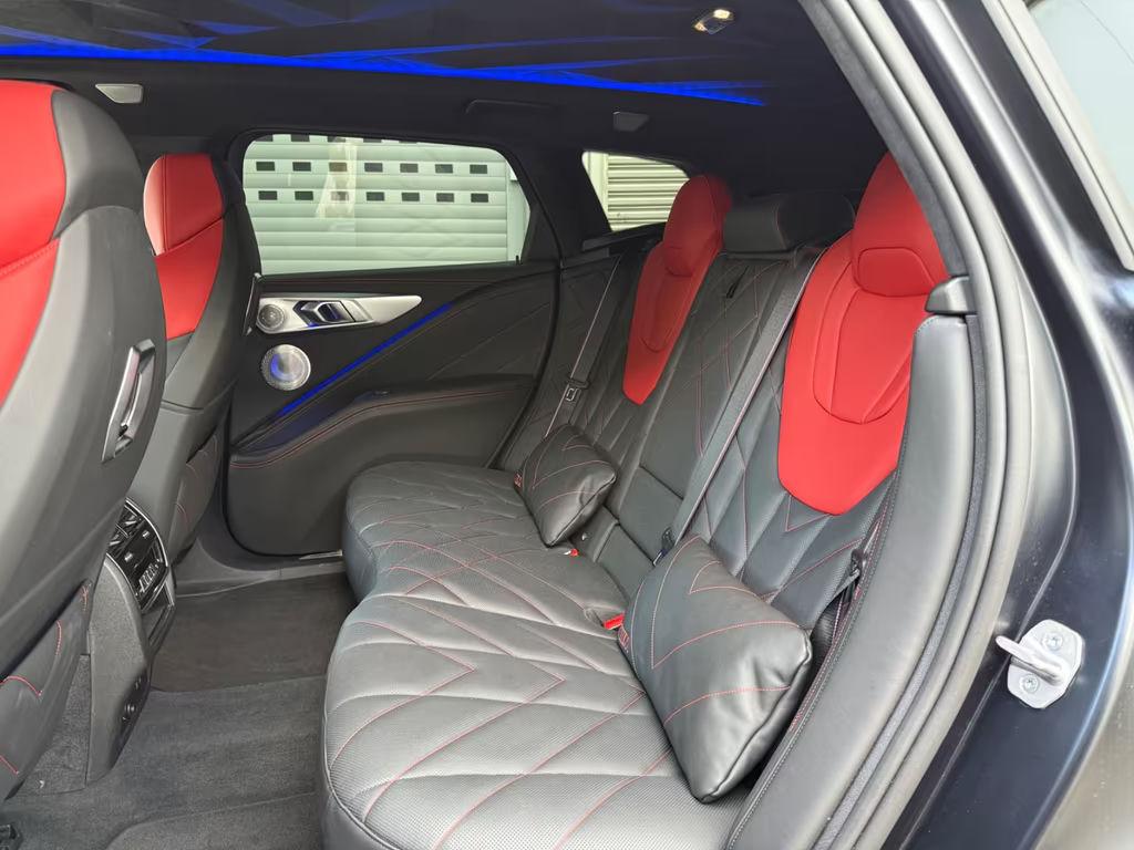BMW XM