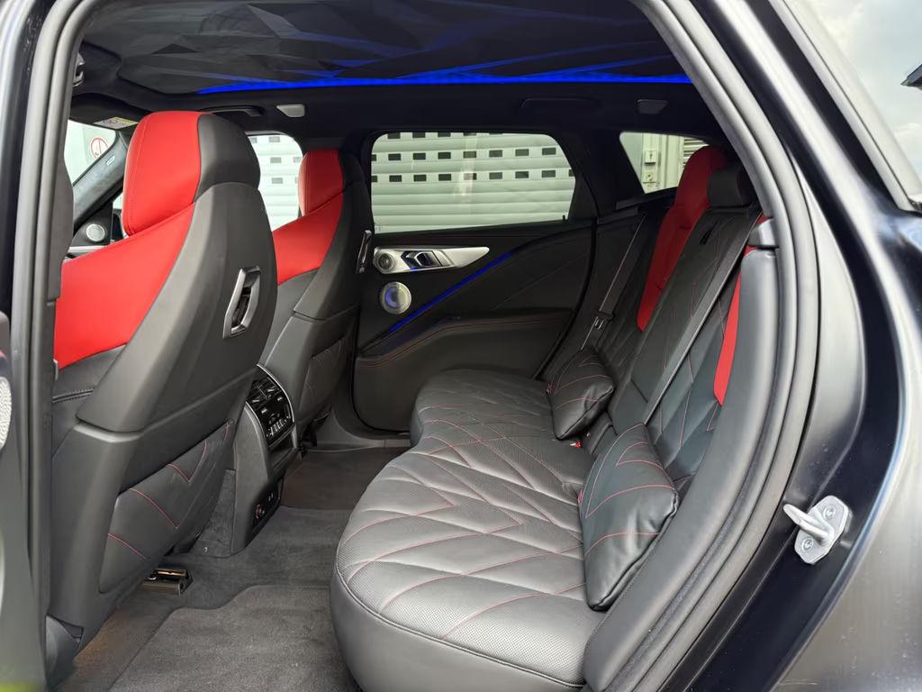 BMW XM