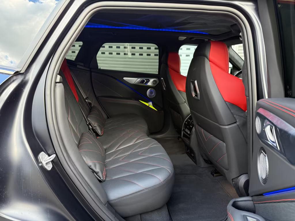 BMW XM
