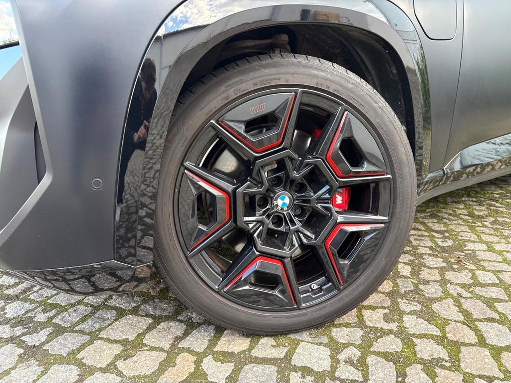 BMW XM