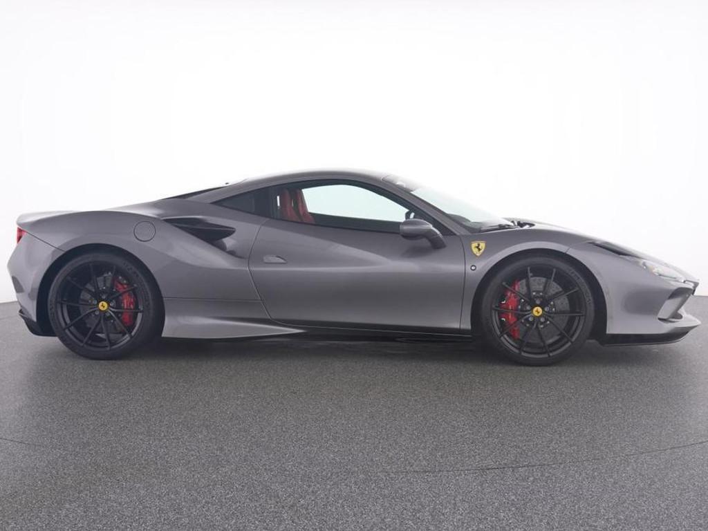 Ferrari F8