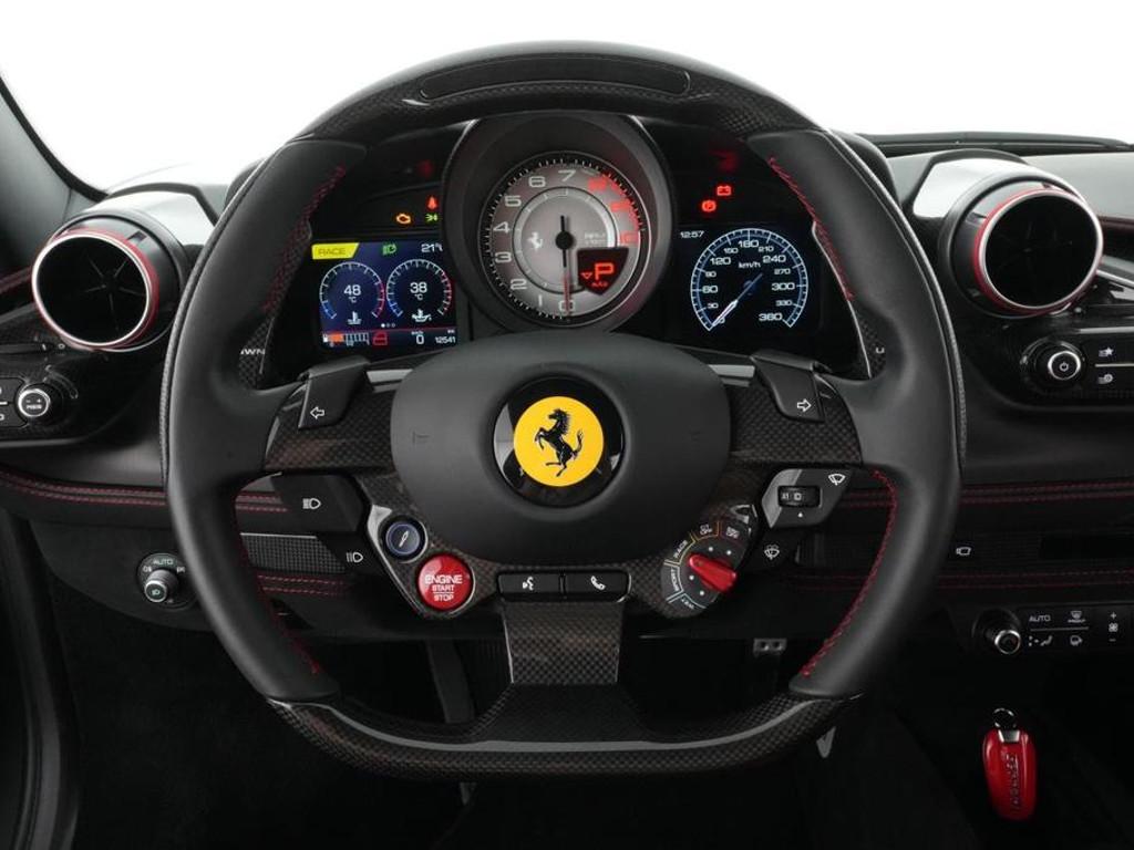 Ferrari F8