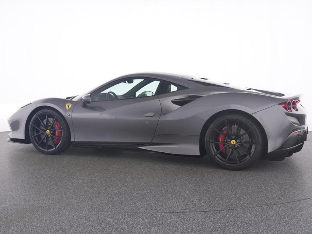 Ferrari F8