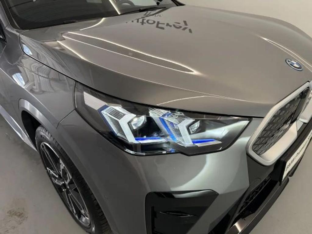 BMW iX2