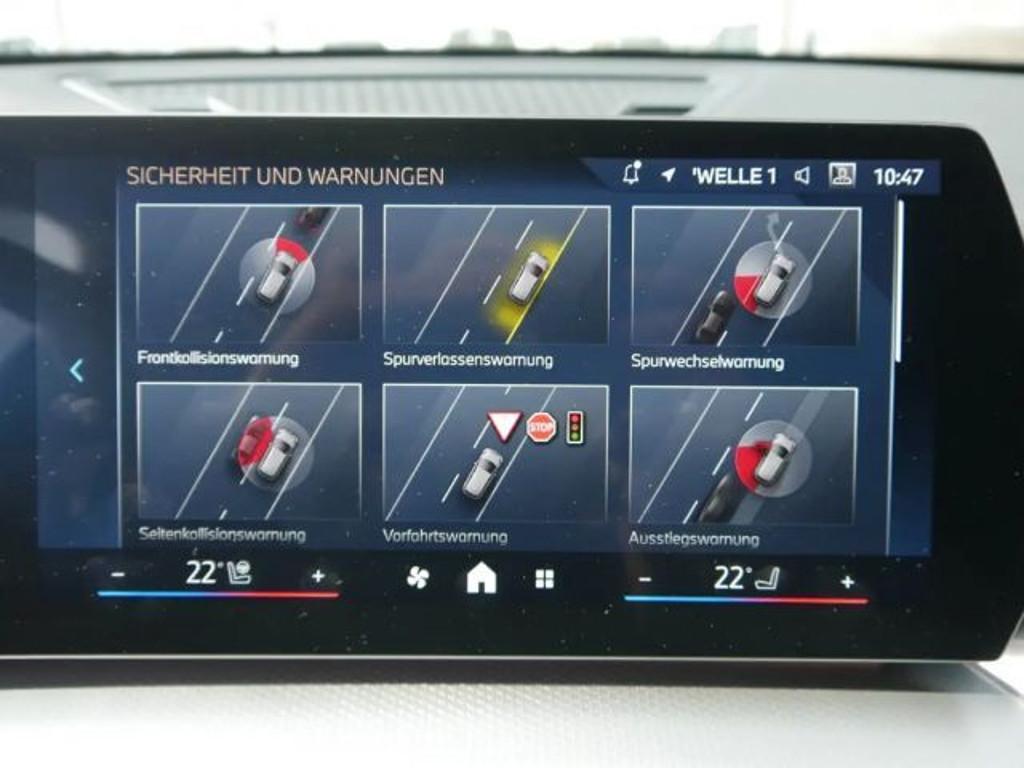 BMW iX1