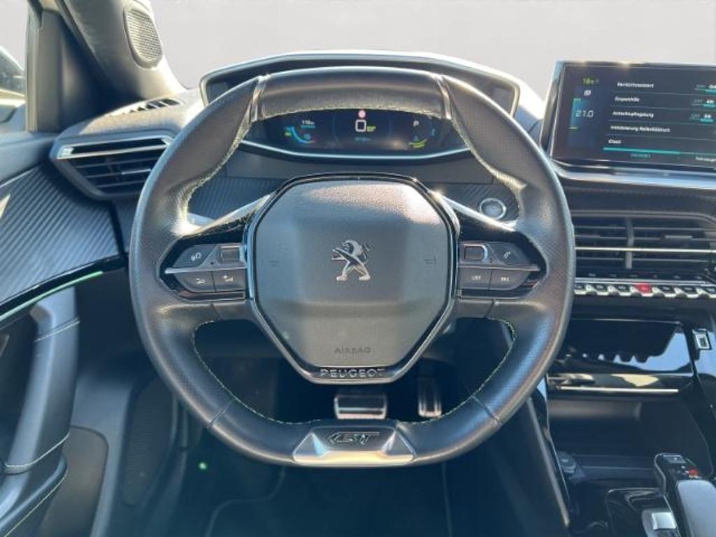 Peugeot e-2008
