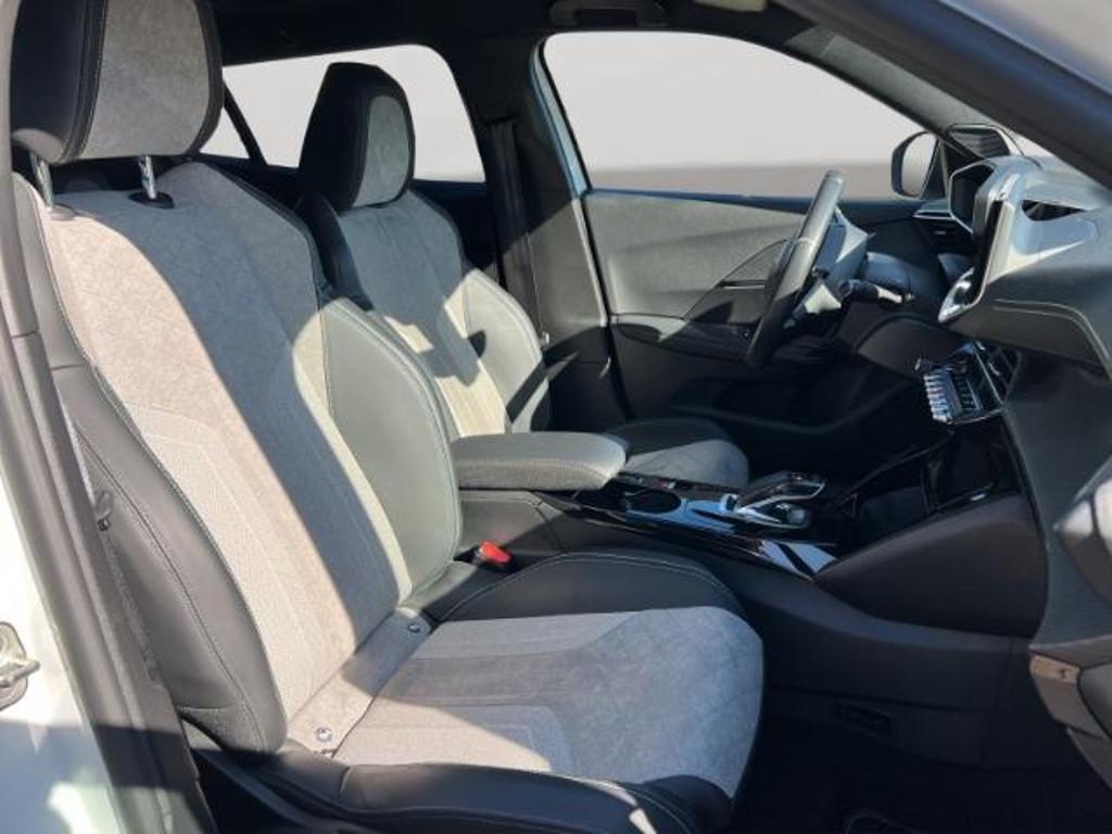 Peugeot e-2008