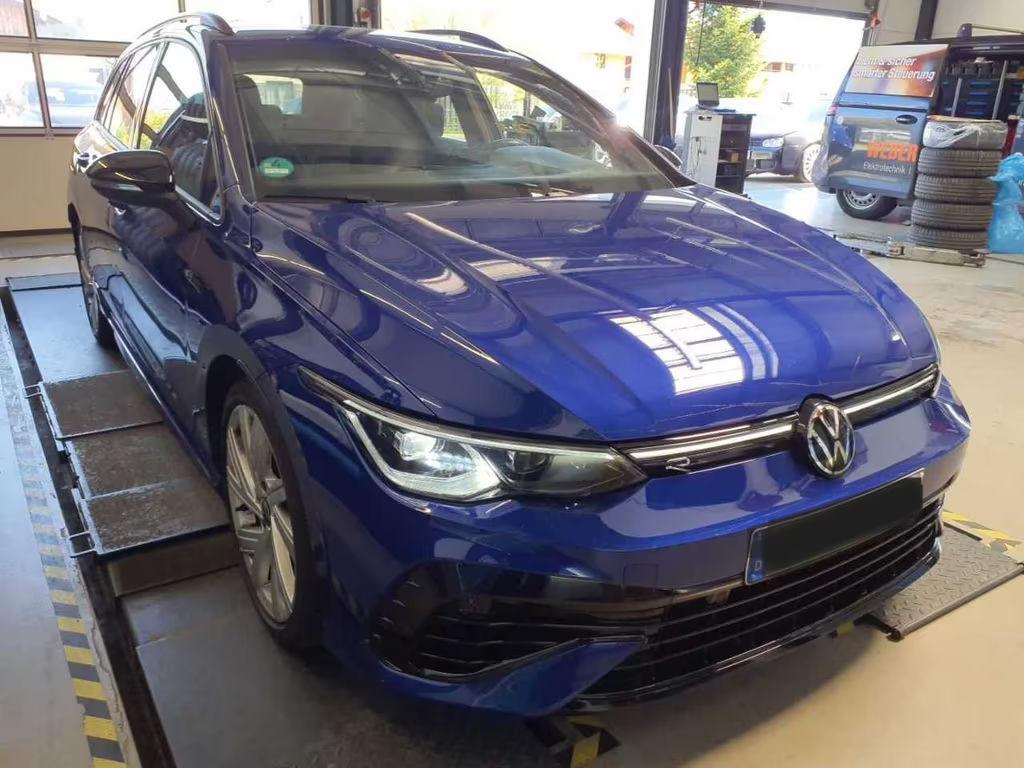Volkswagen Golf 2023 Benzine