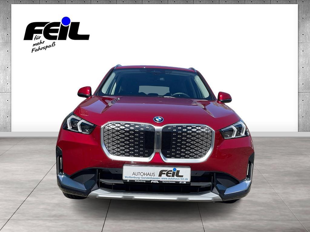 BMW iX1