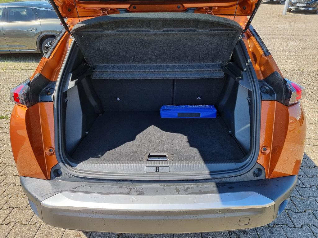 Peugeot e-2008