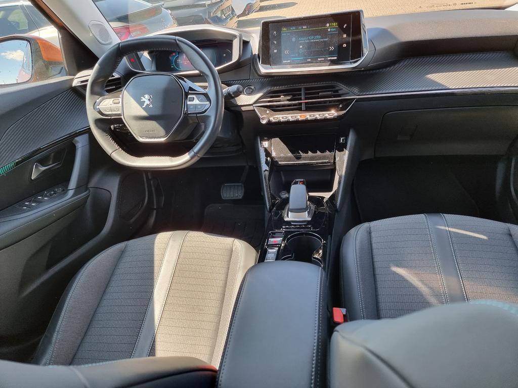 Peugeot e-2008