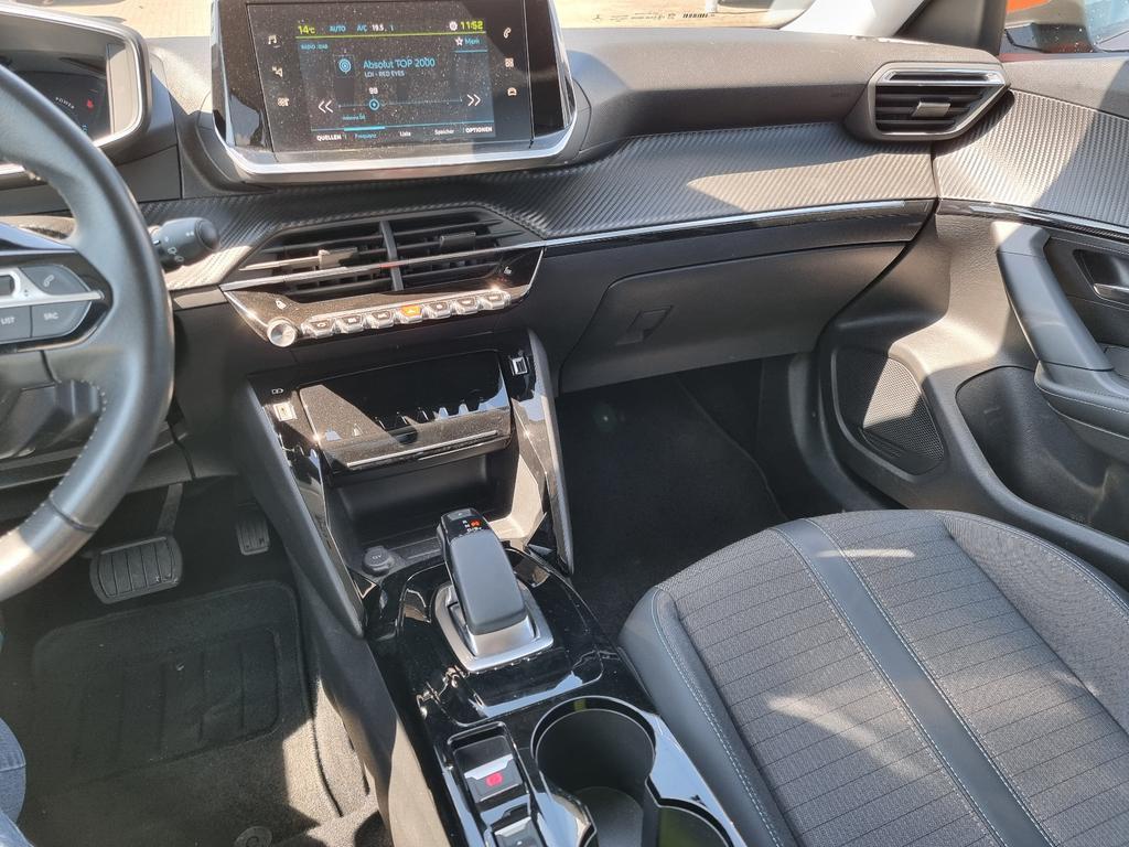 Peugeot e-2008