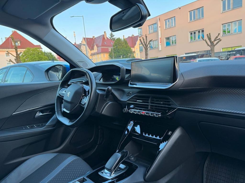 Peugeot e-2008