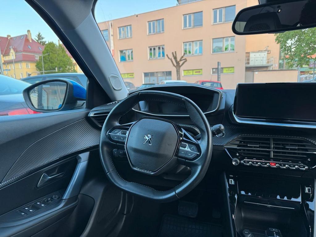 Peugeot e-2008