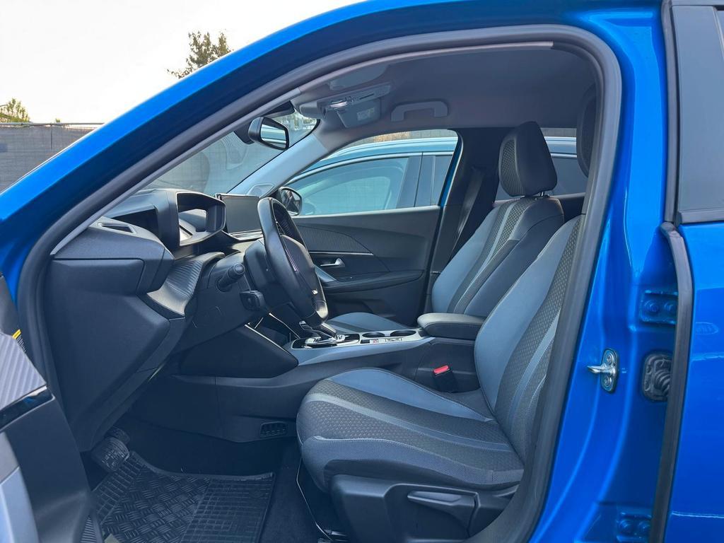 Peugeot e-2008