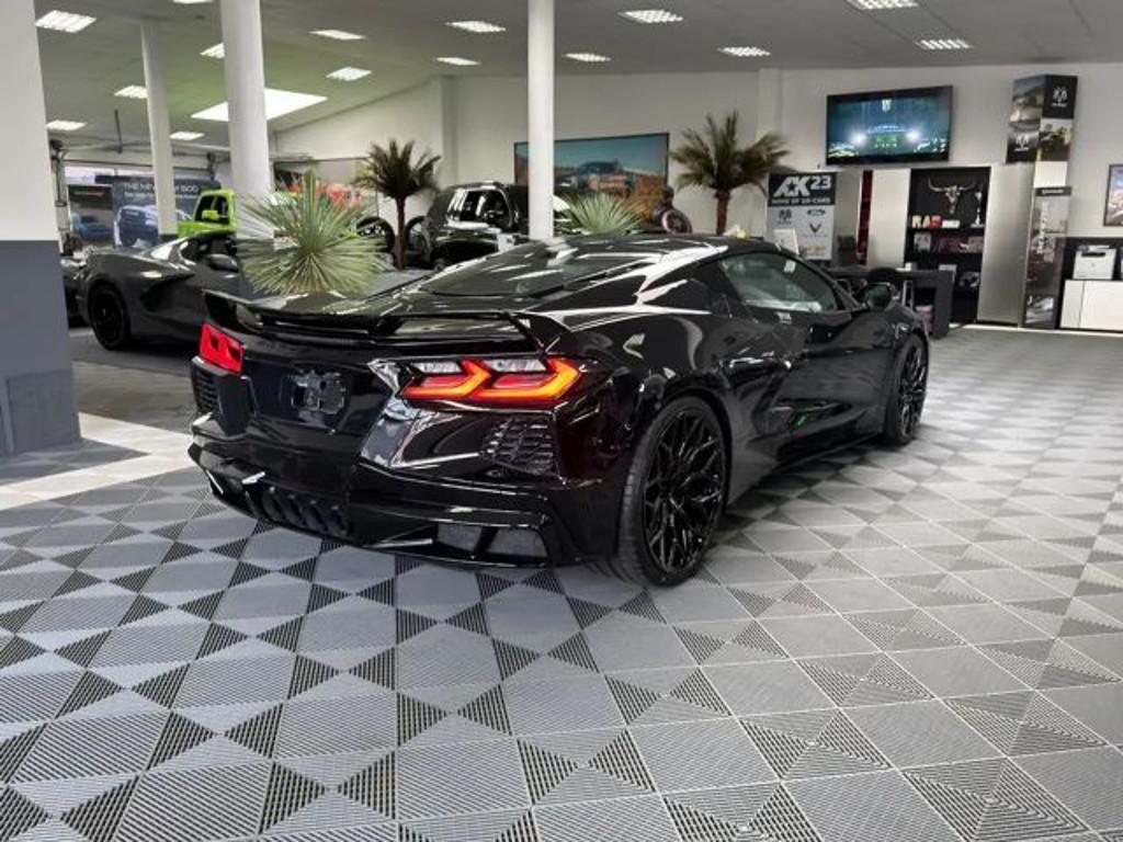 Corvette C8