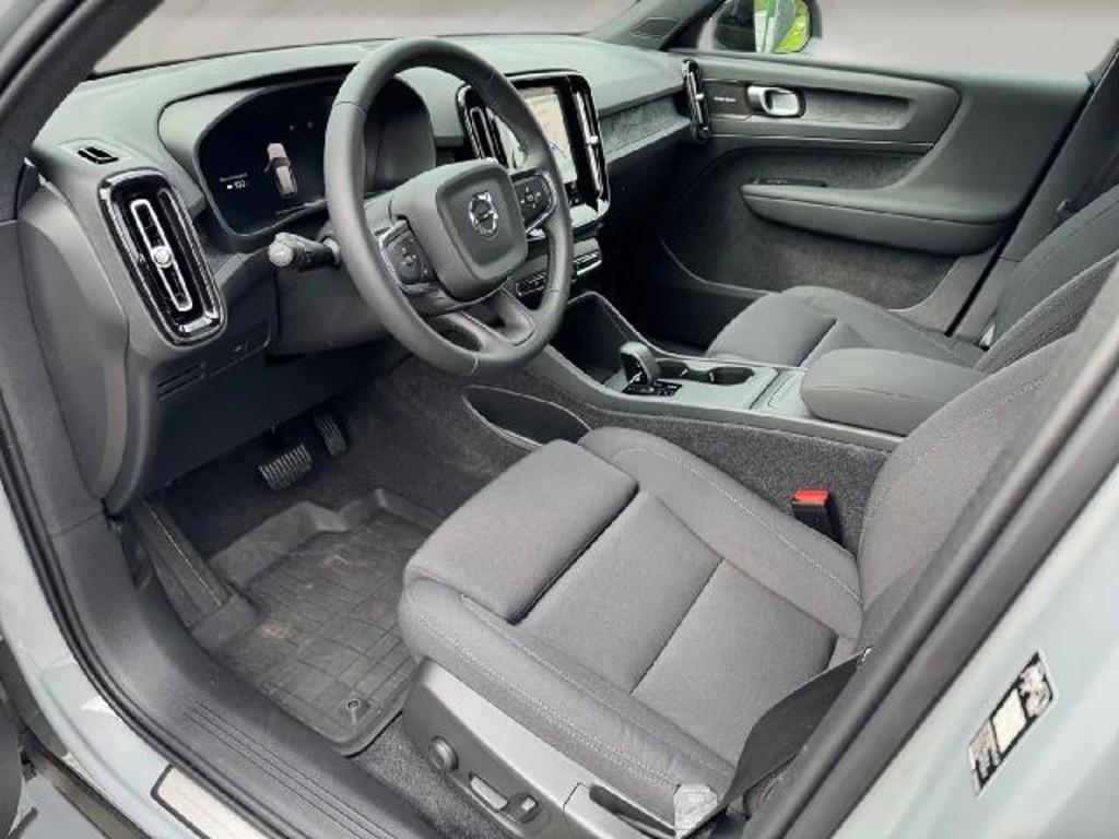 Volvo EX40