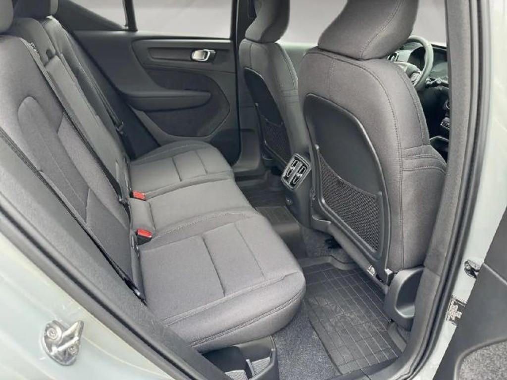 Volvo EX40