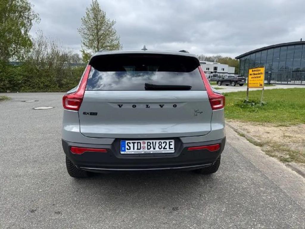 Volvo EX40