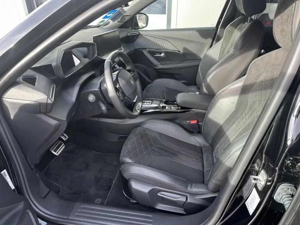 Peugeot e-2008