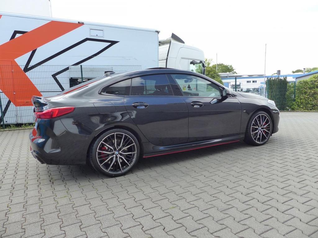 BMW M235