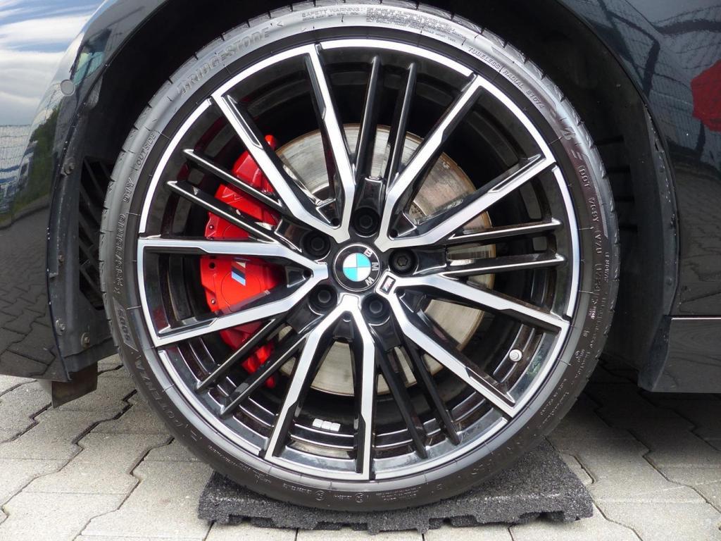 BMW M235