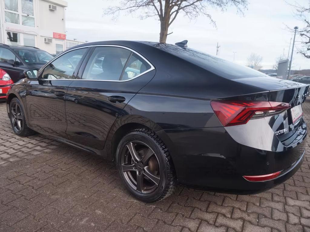 Skoda Octavia 2022 Hybride Benzine