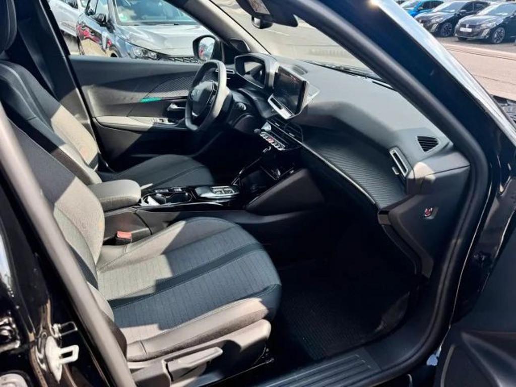 Peugeot e-2008