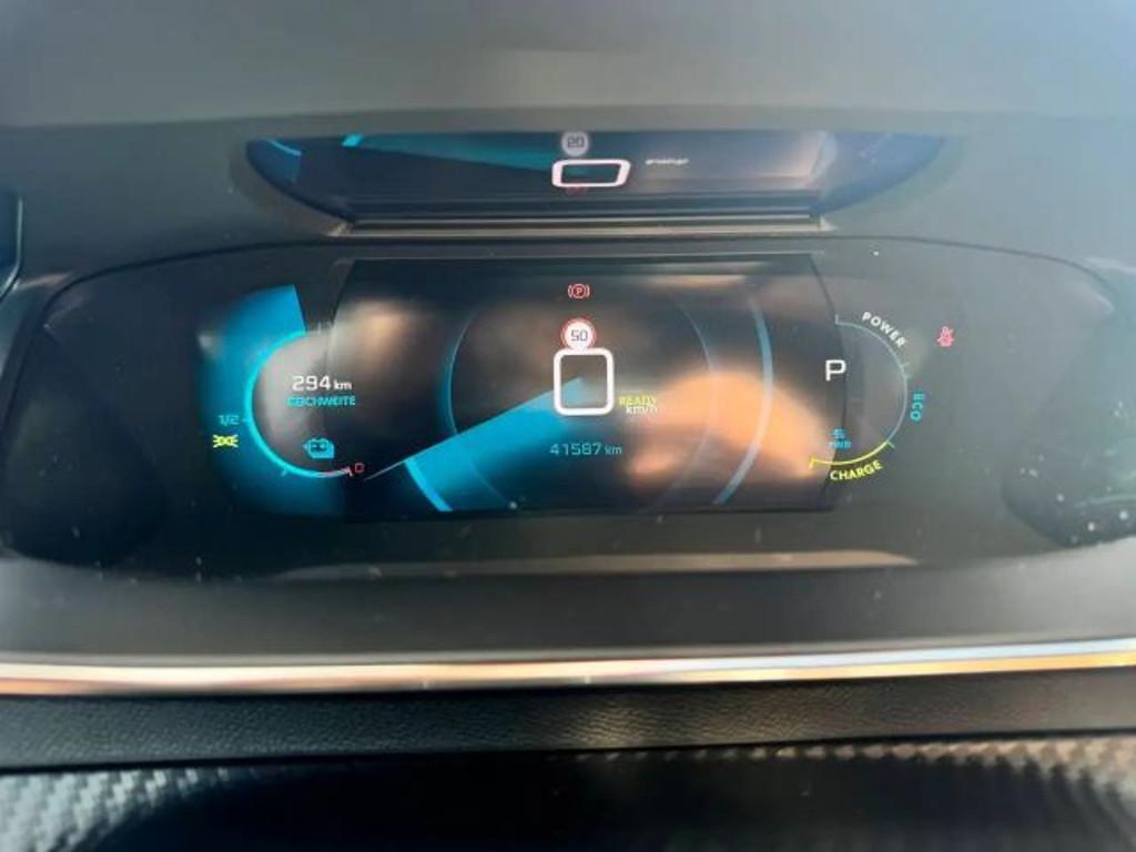 Peugeot e-2008