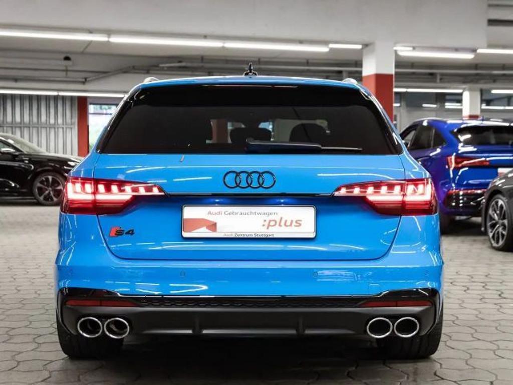 Audi S4