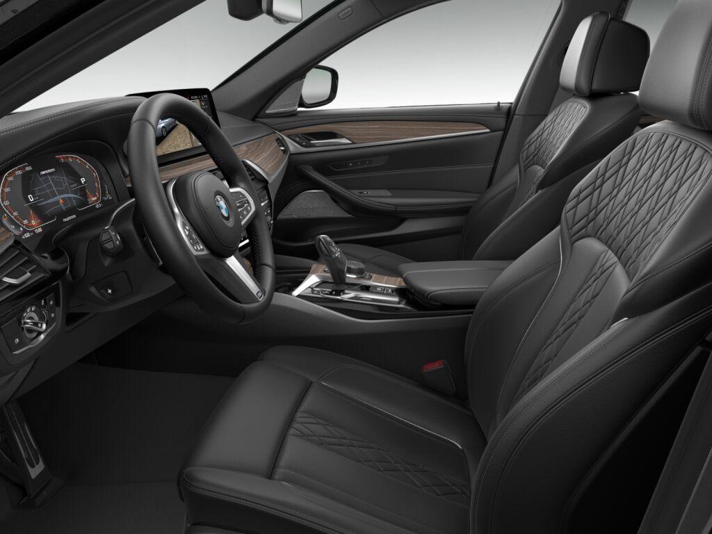 BMW M550