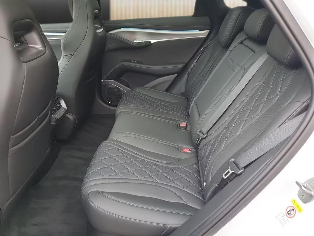 BYD Sealion 7