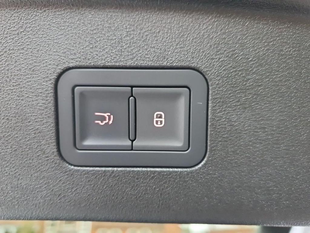 BYD Sealion 7