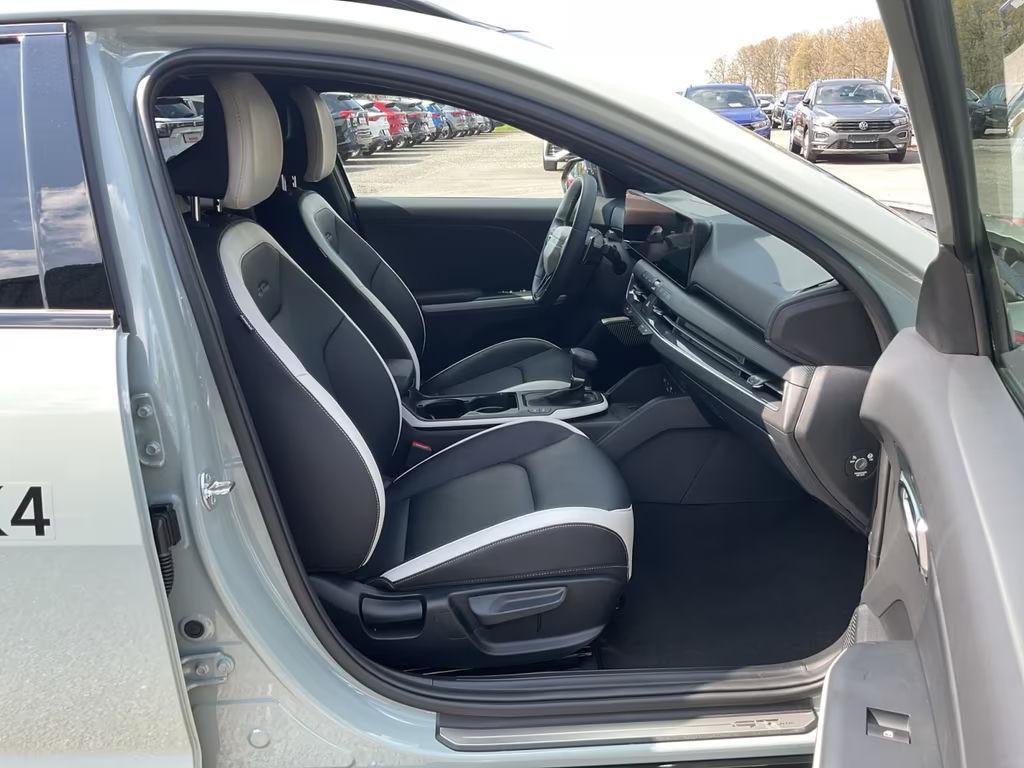 Kia K4